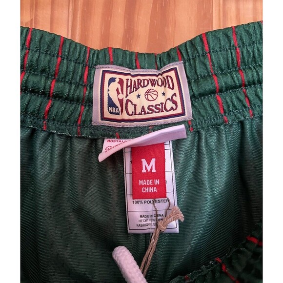 Mitchell & Ness Chicago Bulls Green Pinstripe Swingman Shorts Men's Size Medium - Picture 9 of 10